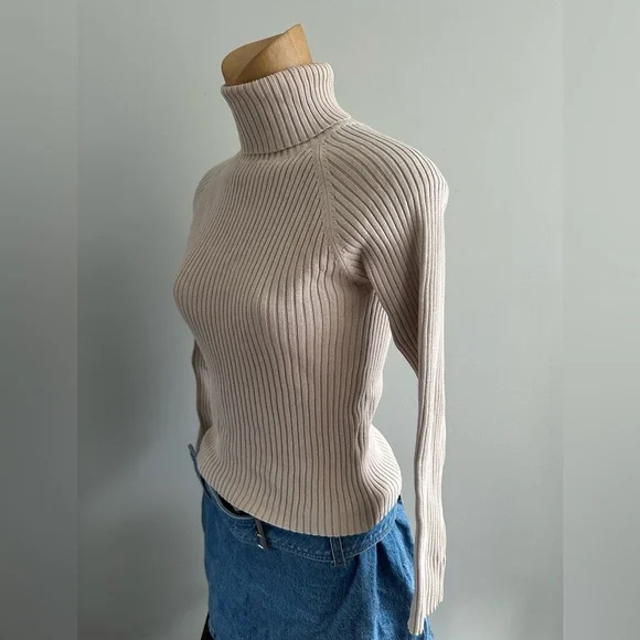 Cream Ribbed Turtleneck Sweater - Picture 2 of 7